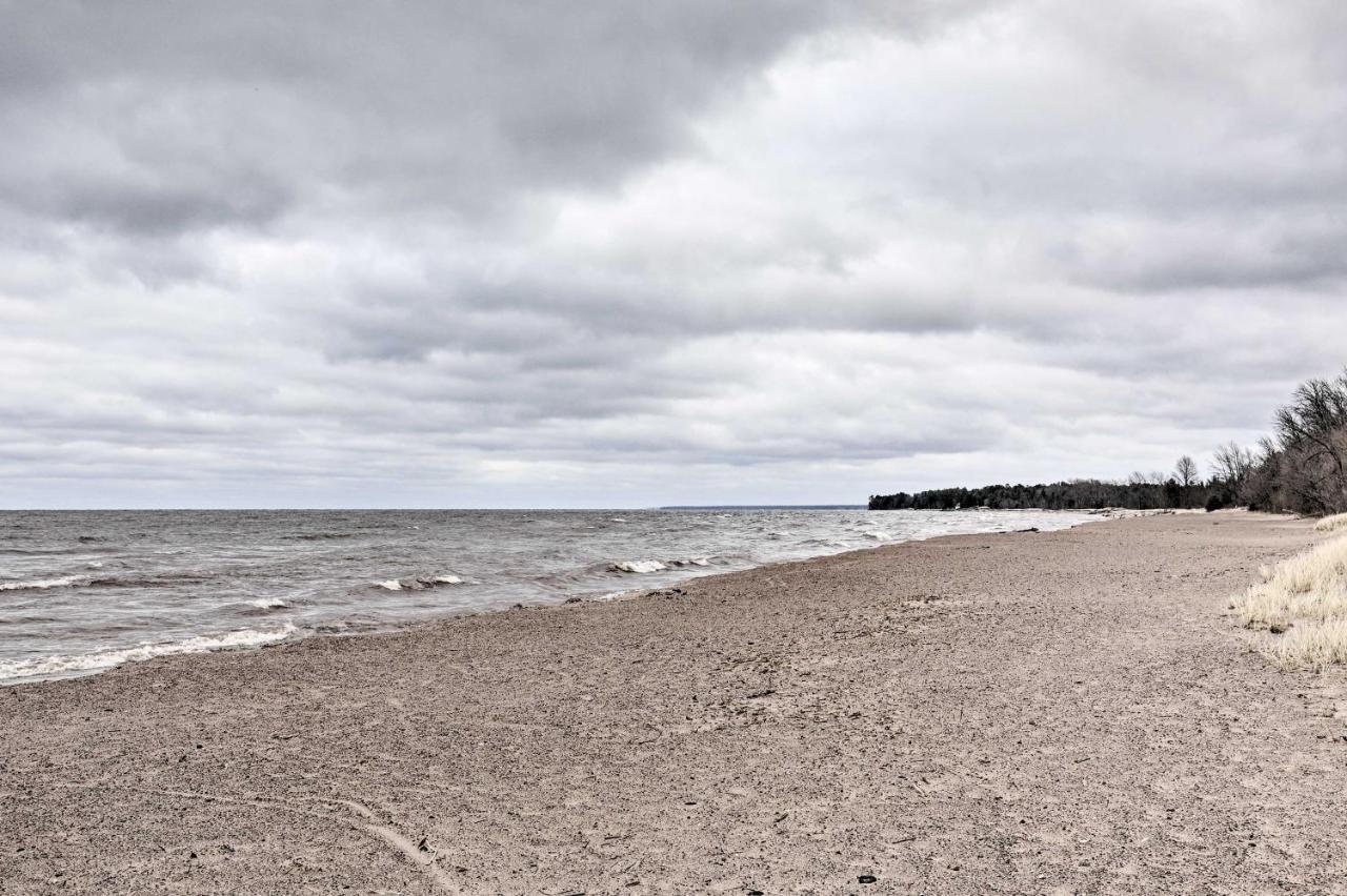 Walk To Lake Superior Ontonagon Home With Fire Pit! Exteriör bild